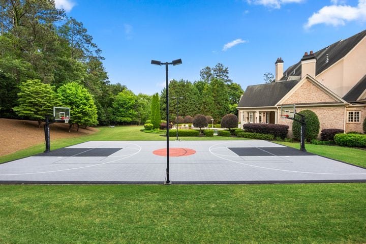 Super Bowl champ lists $5m Georgia mansion over 6x larger than most homes