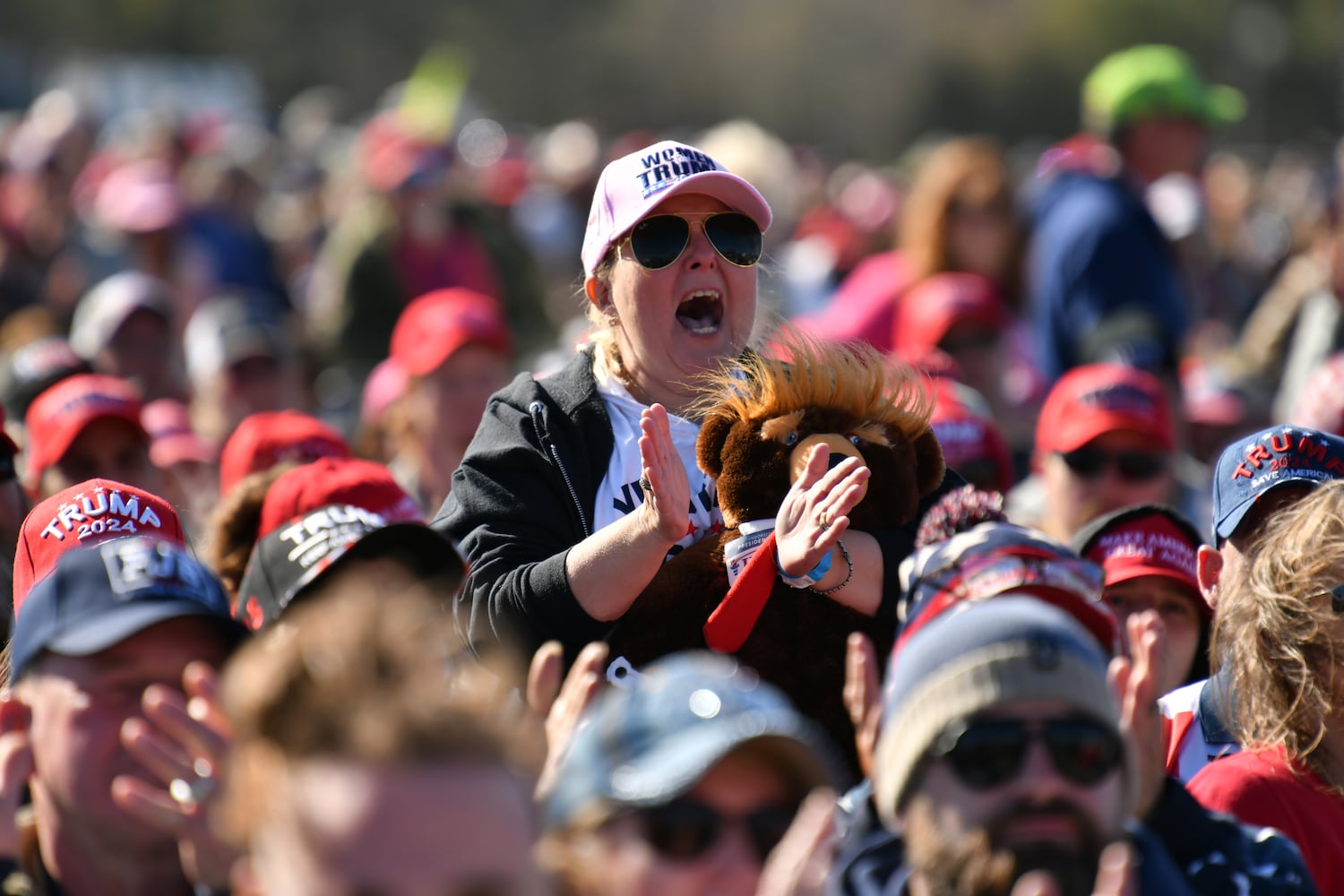 Trump headlines rally for Georgia GOP candidates